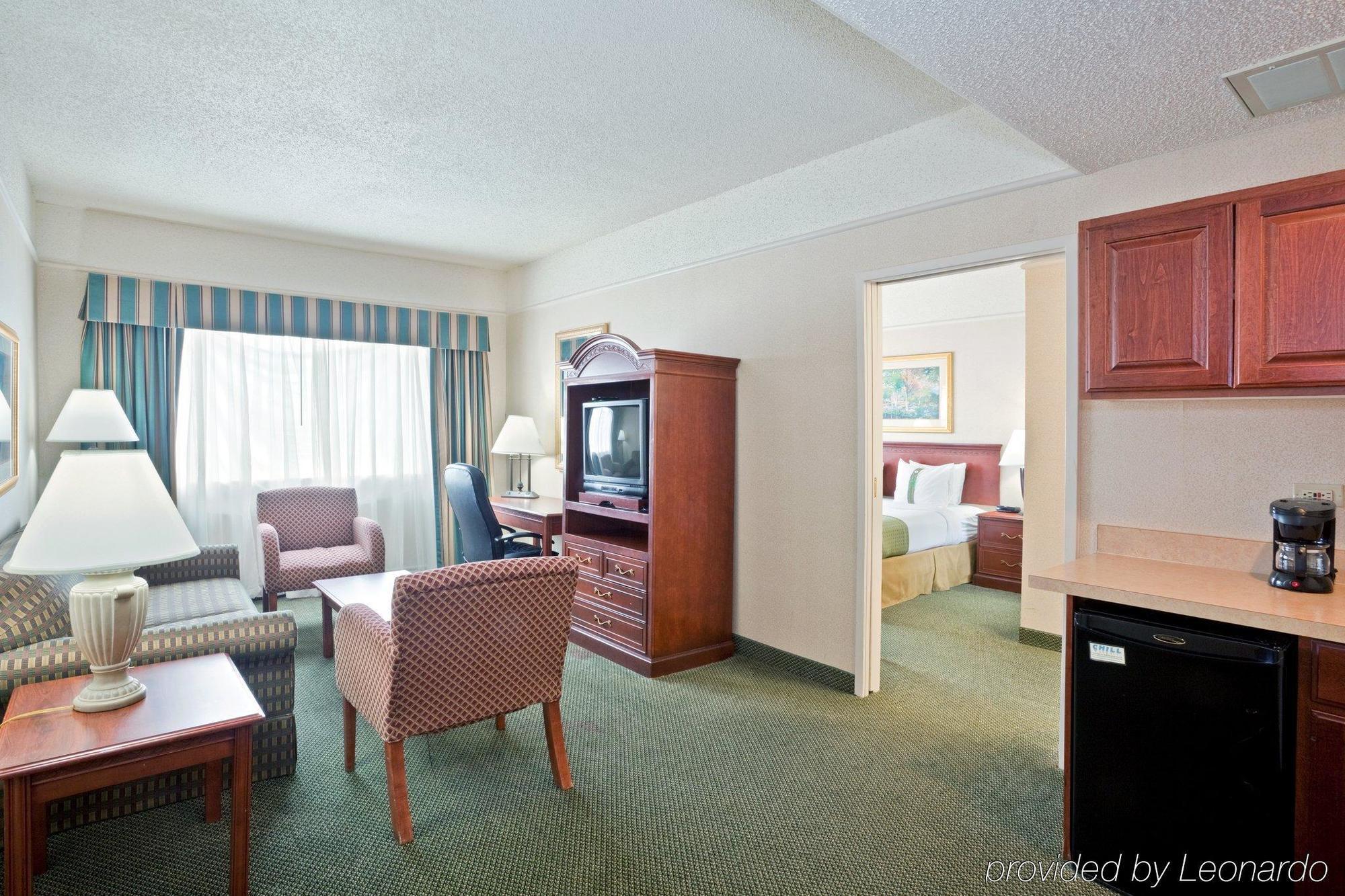 Holiday Inn Hotel & Suites Overland Park-West By Ihg Quarto foto