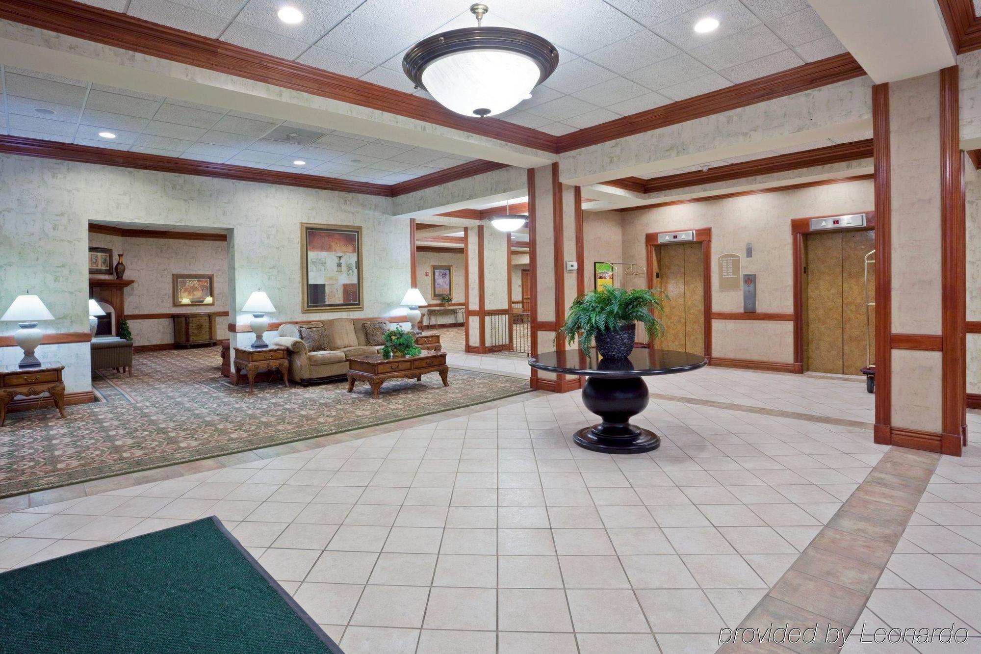 Holiday Inn Hotel & Suites Overland Park-West By Ihg Interior foto
